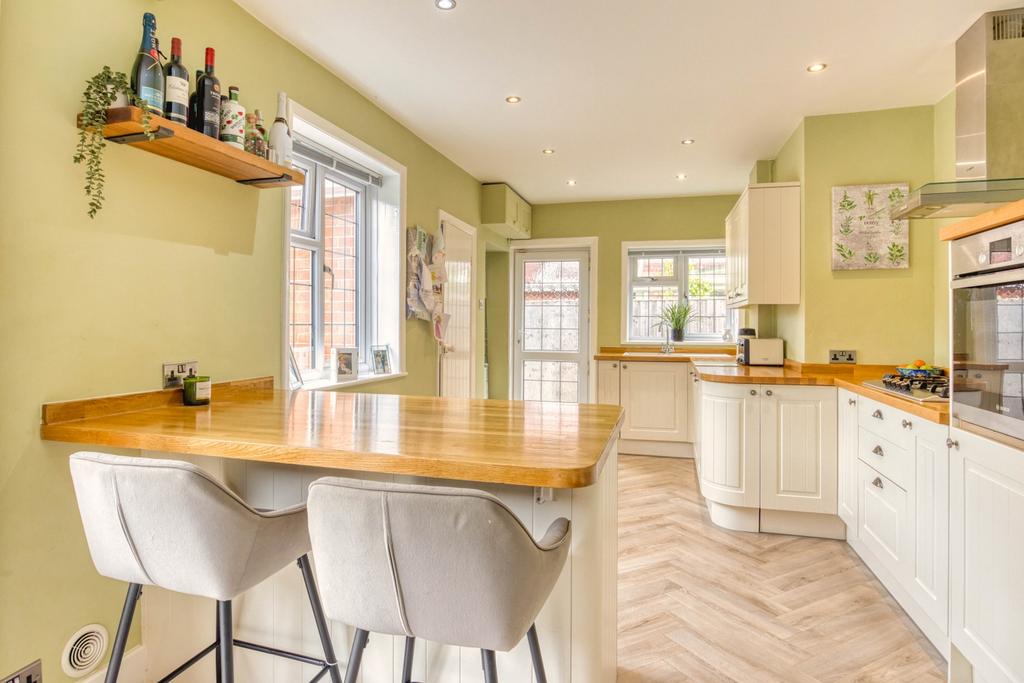 Ewemove Taunton - Parkfield Road (25)