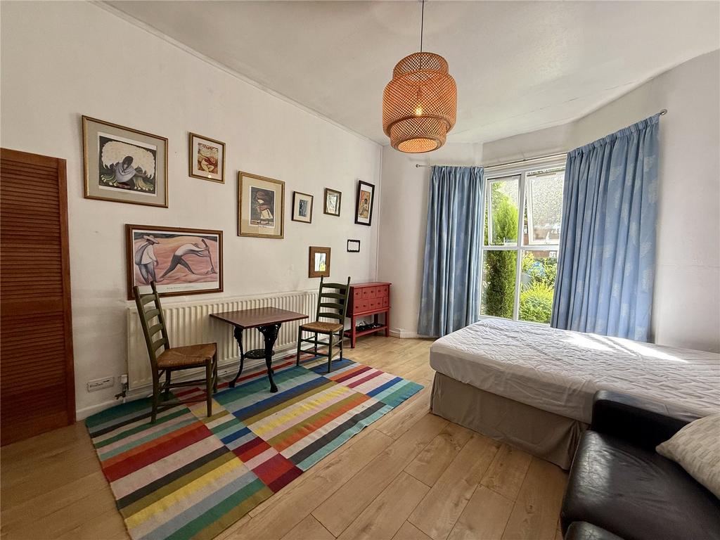 Apartment in Birmingham, Harborne - View 3