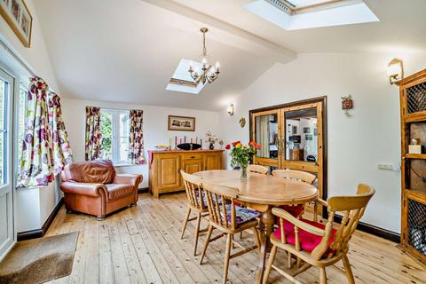 undefined, Rixon Gate, Ashton Keynes, Swindon, Wiltshire, SN6