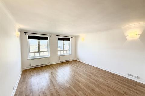 2 bedroom flat to rent, Falcon Lodge, London W9