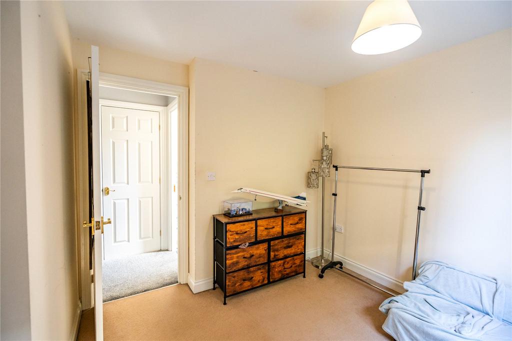 Bedroom 2 (2)