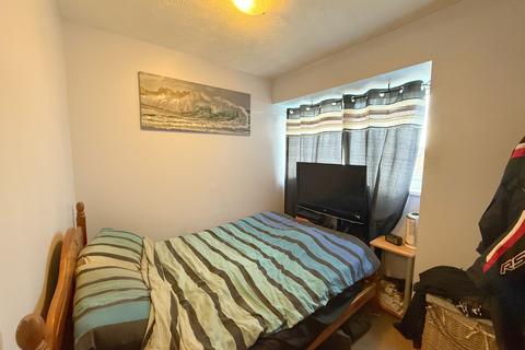 undefined, Tewkesbury GL20