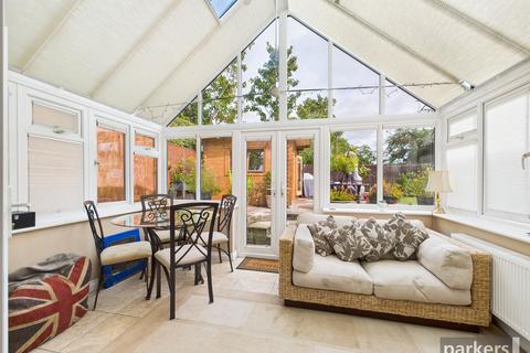 4 bedroom detached house for sale, Reading Road, Reading RG5