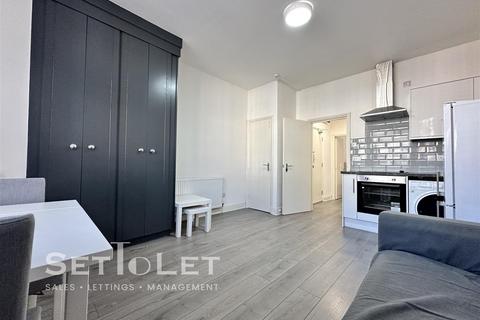 1 bedroom apartment to rent, Evington Road, Off London Road, Leicester