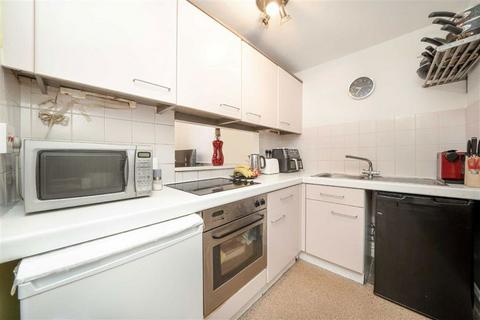 2 bedroom maisonette for sale, Wordsworth Road, London SE1