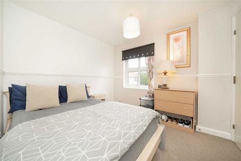 2 bedroom maisonette for sale, Wordsworth Road, London SE1