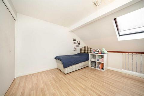 2 bedroom maisonette for sale, Wordsworth Road, London SE1
