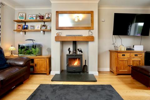 83 Brynglas, Gilwern, Abergavenny, NP7 0BN
