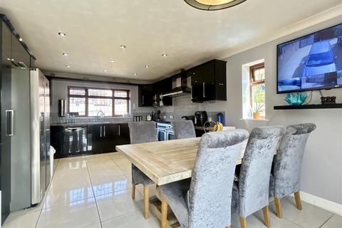 5 bedroom detached house for sale, Halesowen Road, Cradley Heath