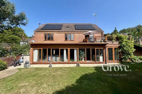 5 bedroom detached house for sale, Halesowen Road, Cradley Heath