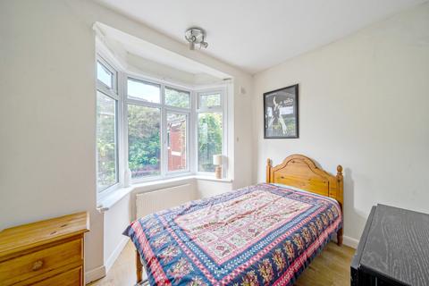 11a Grove Close, Kingston Upon Thames, KT1 2SS