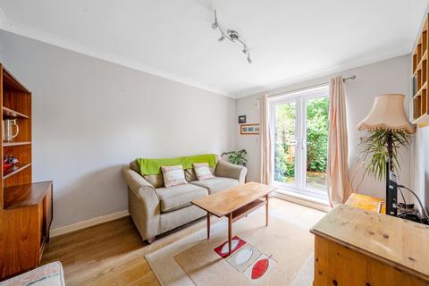 2 bedroom maisonette for sale, Grove Close, Kingston upon Thames, KT1