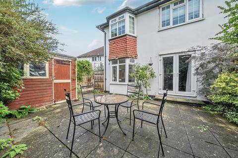11a Grove Close, Kingston Upon Thames, KT1 2SS