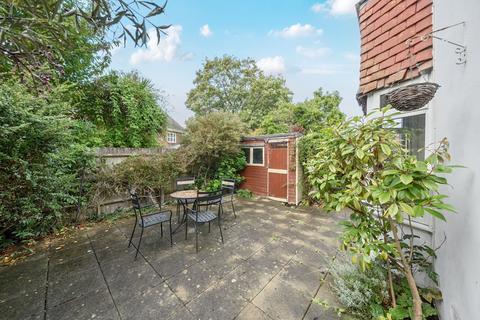 2 bedroom maisonette for sale, Grove Close, Kingston upon Thames, KT1