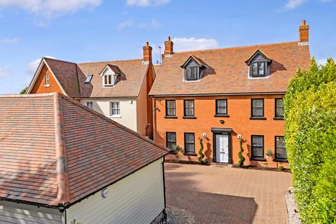 5 bedroom detached house for sale, Noak Hill Road, Billericay