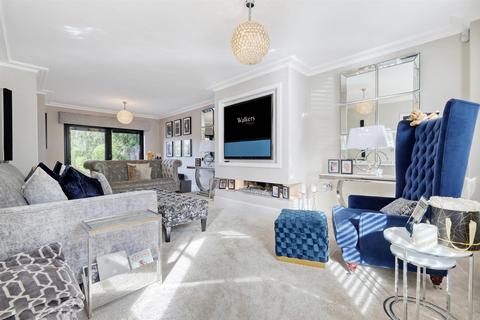 5 bedroom detached house for sale, Noak Hill Road, Billericay