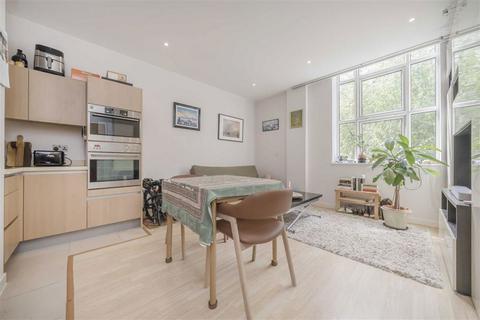2 bedroom flat for sale, Bromyard Avenue, London W3
