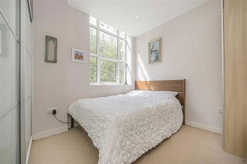 2 bedroom flat for sale, Bromyard Avenue, London W3