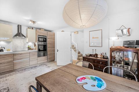 2 bedroom maisonette for sale, Hooper Street, London, E1