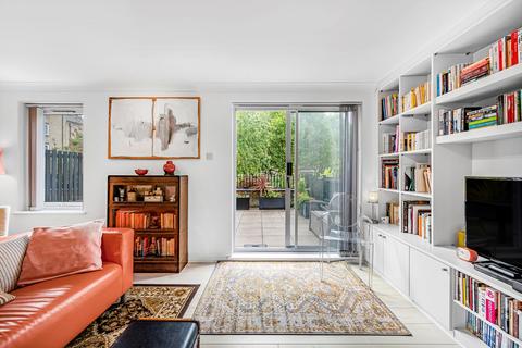 2 bedroom maisonette for sale, Hooper Street, London, E1