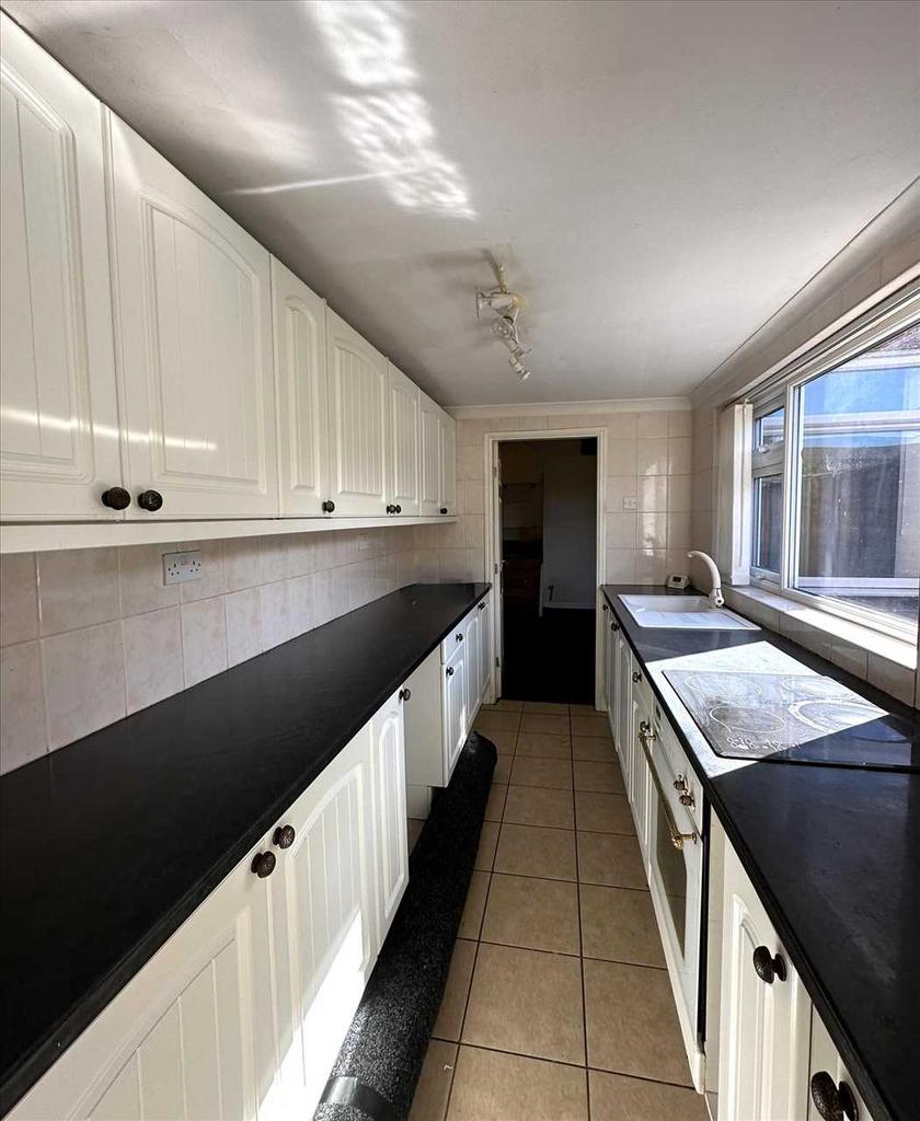 Galley kitchen: