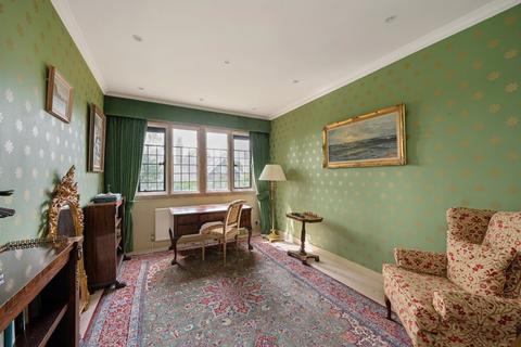 3 bedroom apartment for sale, Moreton House, Holly Walk