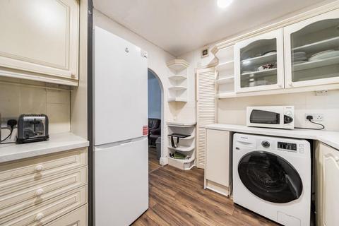 3 bedroom flat for sale, Hallfield Estate, London, W2