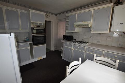 2 bedroom semi-detached house for sale, The Oval, Bicester