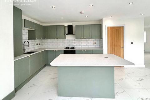 5 bedroom detached house to rent, Haighwood street, Barnsley