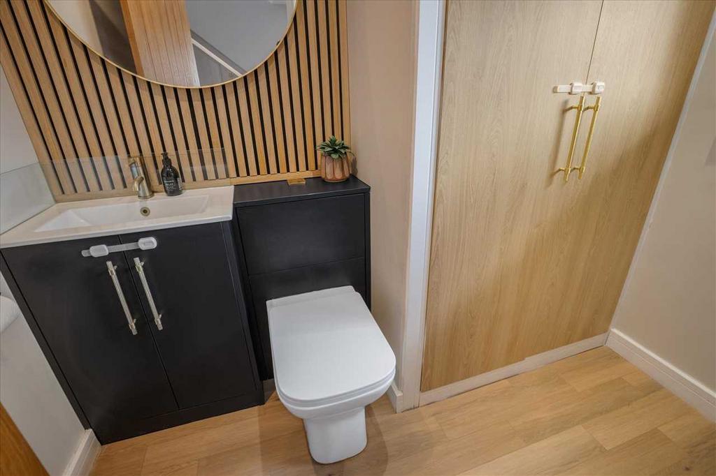 Lower Level WC