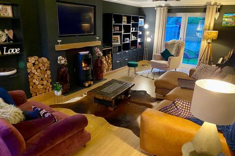 4 bedroom detached house for sale, Forest Road, Lampeter, SA48