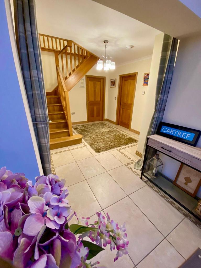 Reception hallway (second image)
