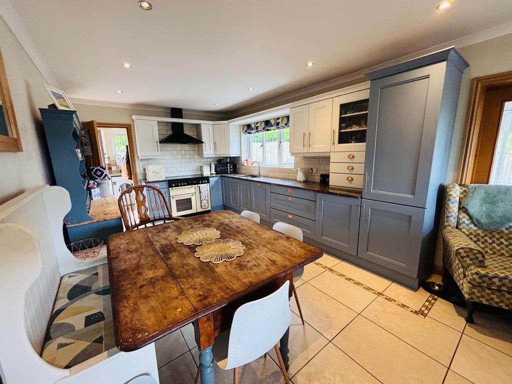 Kitchen/diner (second image)