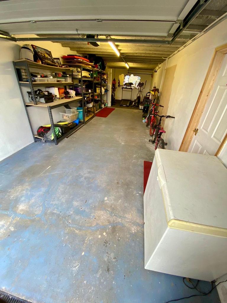 Garage/workshop