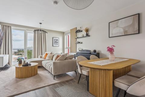 2 bedroom apartment for sale, Cranton Avenue, Hayes UB3