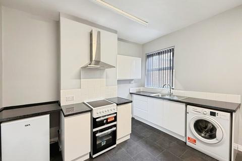 2 bedroom flat to rent, Monton Road, 1st Floor Flat, Monton, M30