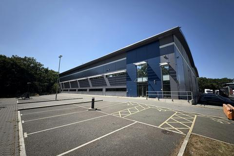 Warehouse to rent, Crockfold Ln Basingstoke RG24 8YH