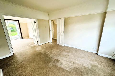 3 bedroom semi-detached house for sale, Crescent Drive, Petts Wood