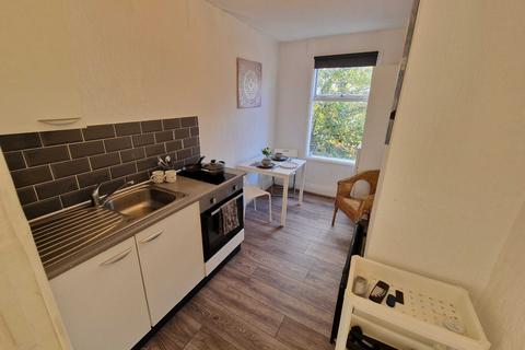 Studio to rent, Bolingbroke Road, Stoke, Coventry, CV3