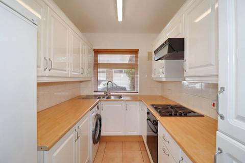 2 bedroom ground floor flat for sale, Esher Road, Hersham KT12