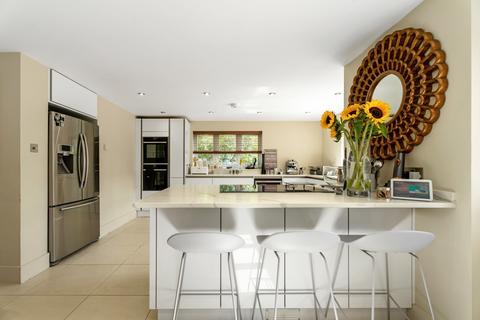 undefined, High Street, Milton-Under-Wychwood, OX7