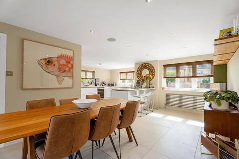 undefined, High Street, Milton-Under-Wychwood, OX7