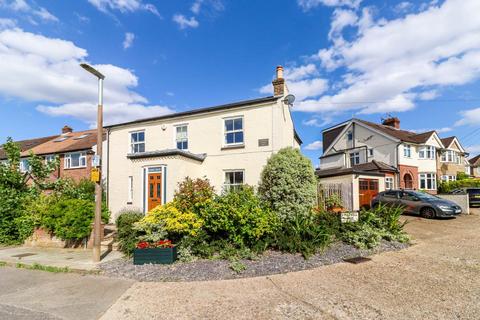81 Upper Paddock Road, Watford, WD19 4GY