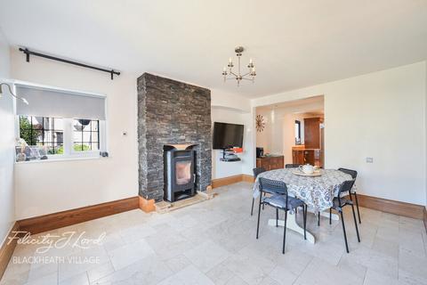 Ross Way, London, SE9