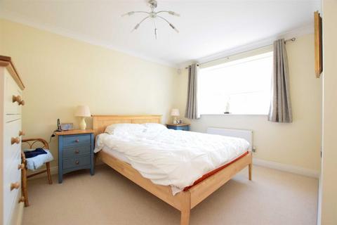 1 Overton Drive, Caversham, Reading, RG4 5DN