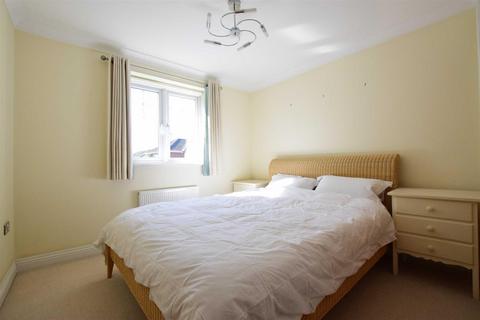 1 Overton Drive, Caversham, Reading, RG4 5DN