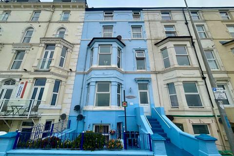 undefined, BILLS INCLUDED: 1 Bed First Floor Flat, Bright Crescent, Bridlington, YO15 2PL