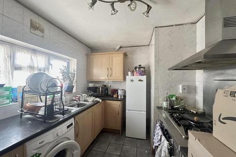 undefined, Curzon Crescent, Barking IG11