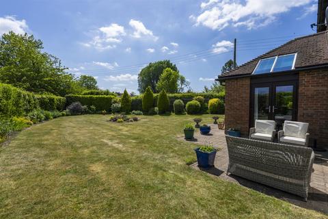 undefined, High Street, Stoke Goldington, Newport Pagnell