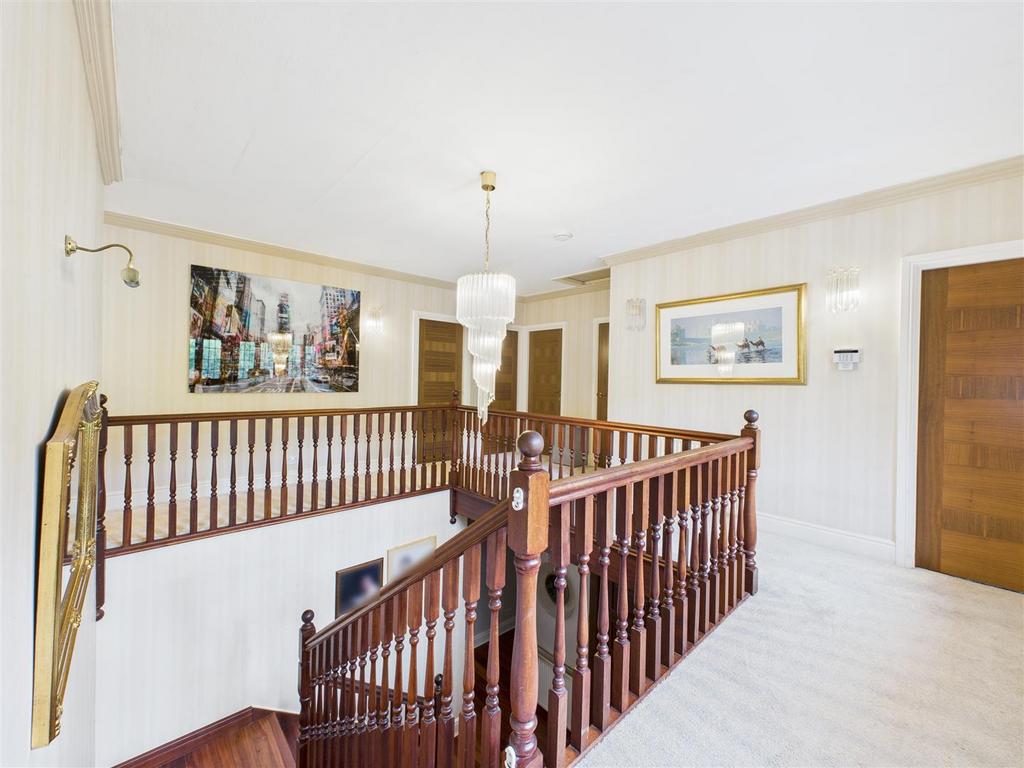 CAM05549 G0-PR0055-STILL015.jpg